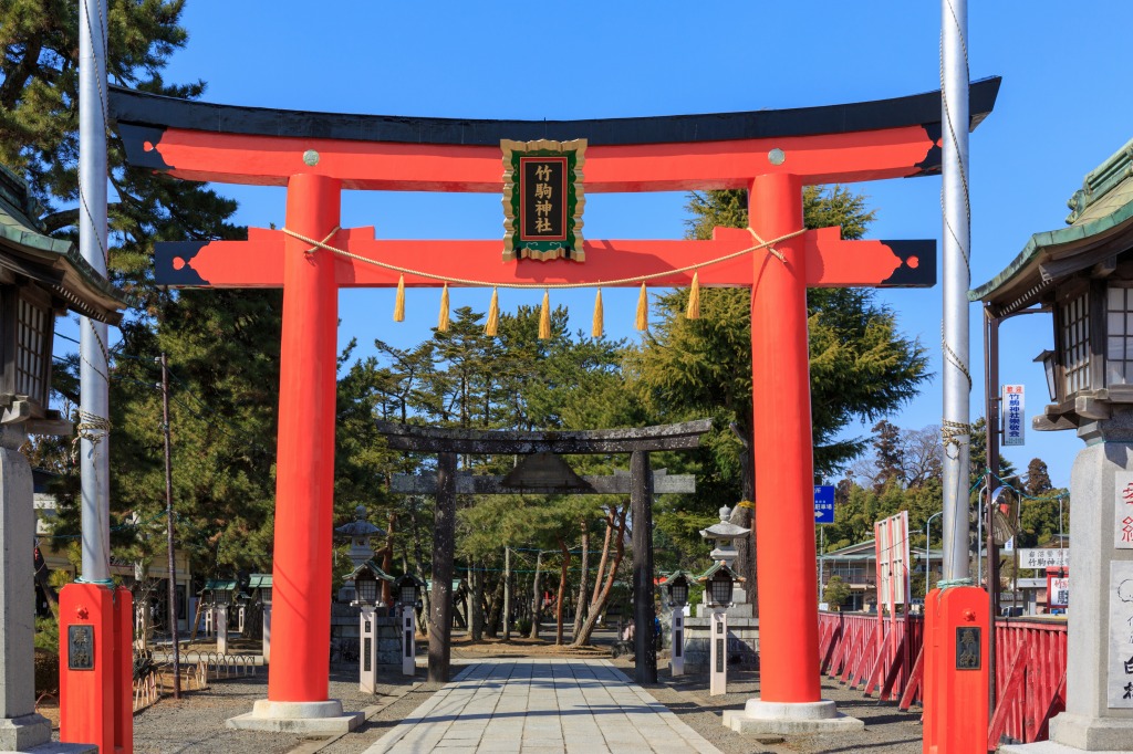 旅館ひら乃家近くにある竹駒神社